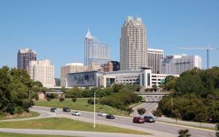 Cityscape tokyo bridge skyscraper street - free city wallpaper