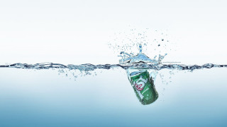 Soda floating water splash side - floating free wallpaper