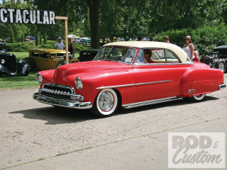 Red white car parking lot 4 - clean line free wallpaper