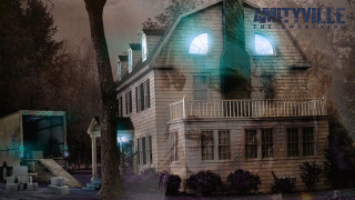 Creepy house green light face - a house free wallpaper