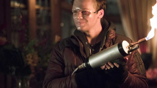 Man holding lighter jacket glasses - a lighter free wallpaper