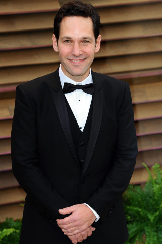 Man tuxedo stairs bushes hands - fine art free wallpaper for mobile