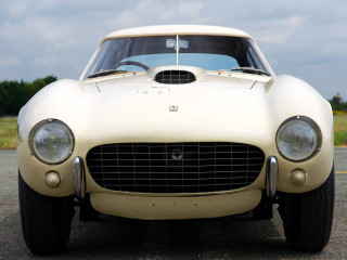 White sports car grass trees - a street next free wallpaper for desktop