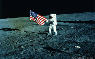 Astronaut moon flag pole flag - an astronaut free wallpaper