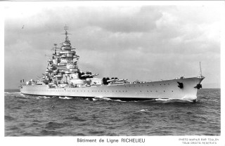 Battleship ocean smallships background water - de hirsh margule free wallpaper