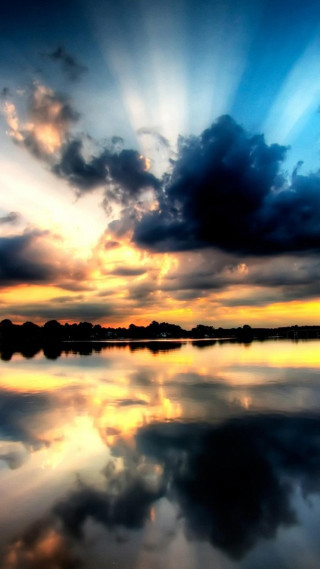 Lake clouds sun rays reflection - free sunset wallpaper for mobile