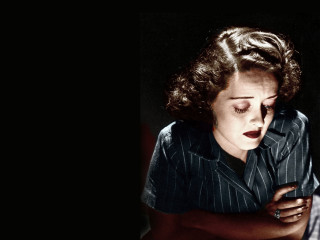 Woman looking cell phone striped - film noir free wallpaper