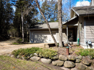 House rock wall tree bench - deep shadow free wallpaper