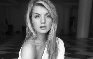 Woman long hair checkered floor - a picture in a room free wallpaper