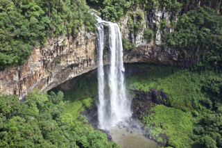 Waterfall australia jungle view above - a forest below free wallpaper