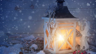 Lantern snow light red flower - a lantern free wallpaper for desktop