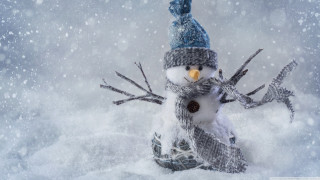 Snowman hat scarf snow falling 2 - winter free wallpaper