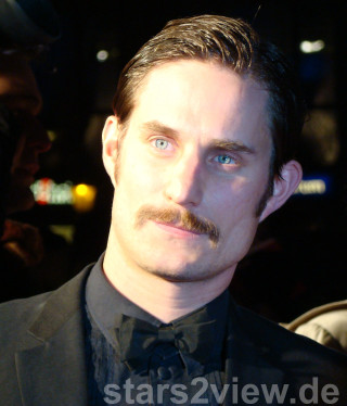 Man suit redcarpet portrait mustache - heidelberg school free wallpaper