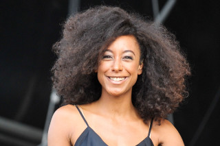 Woman afro smiling stage microphone - stage free wallpaper