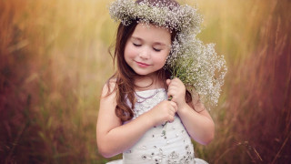 Little girl white dress flower 2 - little free wallpaper