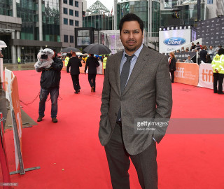 Man suit tie red carpet - person free wallpaper