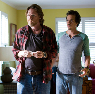 Two men living room holding - two man free wallpaper for tablet