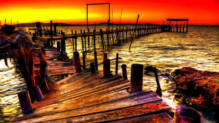 Wooden dock water sunset red - great composition free wallpaper