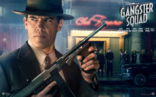 Gangster squad 2 man holding - art deco free wallpaper