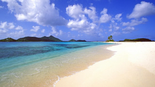 Beach clear blue ocean islands - beach free wallpaper