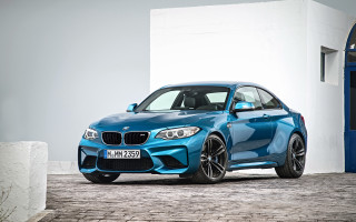 Blue bmw car white building - a blue bmw car free wallpaper