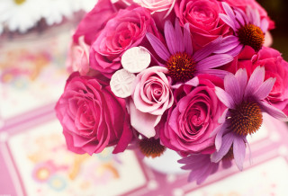 Bouquet pink purple flowers vase - a bouquet free wallpaper