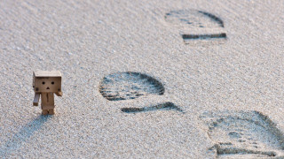 Small toy sand figure face - a small toy free wallpaper