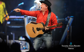 Man red shirt hat guitar - private press free wallpaper