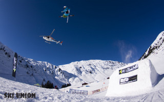 Skier jumping air snow ski - full round face free wallpaper