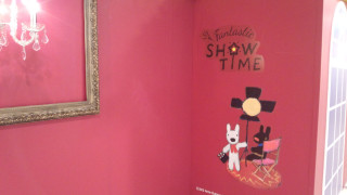 Pink bathroom dog chandelier mirror - arthouse free wallpaper