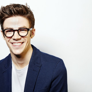 Man glasses smiling camera white 2 - everett warner free wallpaper for tablet