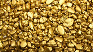 Gold rocks white surface background - constant permeke free wallpaper