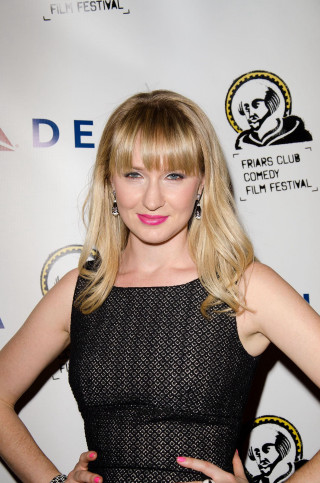 Blonde woman black dress red - emma geary free wallpaper