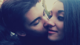 Man woman kissing eyes closed 3 - their nose free wallpaper