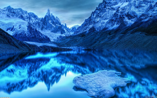 Mountain lake snowy night blue - covered free wallpaper