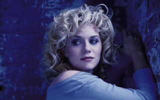 Blonde woman wall posing promotional - carey morris free wallpaper