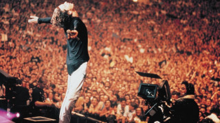 Man stage crowd concert arms - christo free wallpaper for desktop