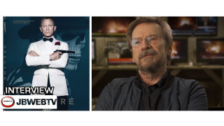 Man white suit movie poster - erwin bowien free wallpaper