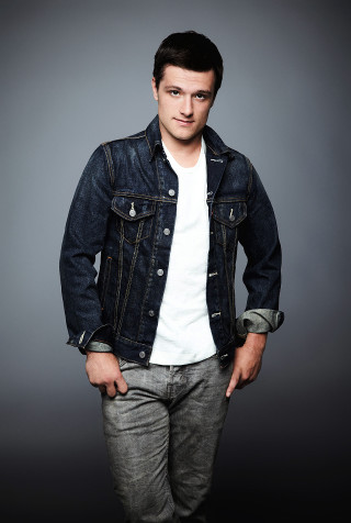 Man jean jacket posing picture - plasticien free wallpaper for mobile