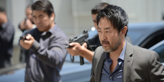 Eizan kikukawa gun action blurry - another man free wallpaper