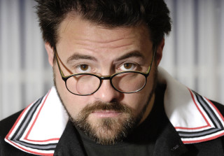 Man glasses beard serious look 2 - michael kaluta free wallpaper