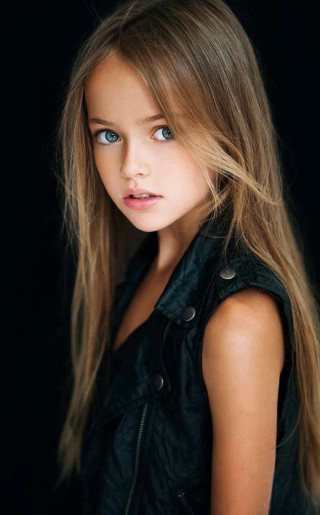 Young girl long hair blue - a young girl free wallpaper for mobile