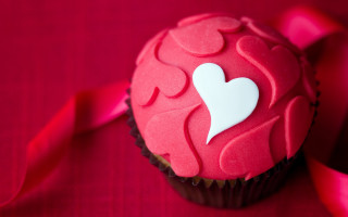 Cupcake heart romantic love pastel - a cupcake free wallpaper
