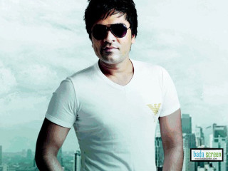 Man white shirt sunglasses cityscape - a cityscape free wallpaper
