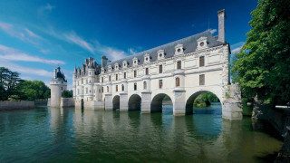 Castle bridge water blue sky - paris school free wallpaper