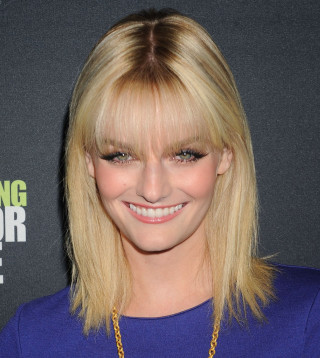 Blonde woman blue shirt smiling - smiling free wallpaper for tablet