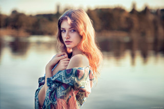 Woman red hair water pose - artur tarnowski free wallpaper for desktop