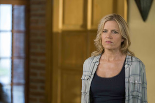 Woman brick wall clock door - northwest free wallpaper