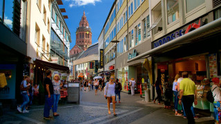 People walking street tall buildings 3 - heidelberg school free wallpaper for desktop