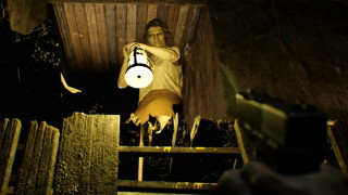 Woman light dark room camera - a statue free wallpaper